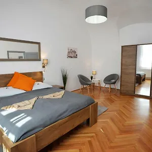 Apartment Pr Apartman, Eger